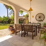 בית נופש Stunning In